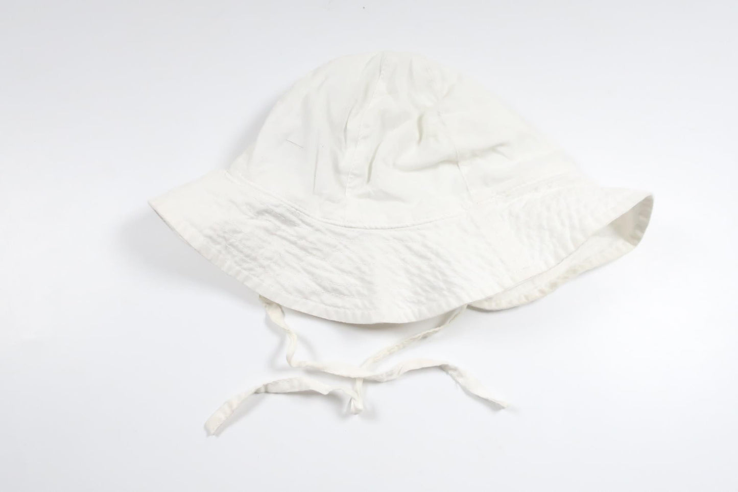 Solhatt från H&M - Storlek 74/80 - Vit