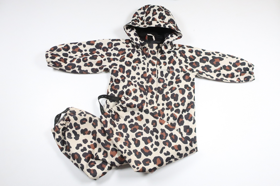 Leopardmönstrad skaloverall från Nordbjörn - Storlek 92 - Beige