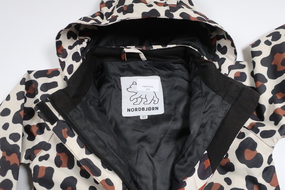 Leopardmönstrad skaloverall från Nordbjörn - Storlek 92 - Beige