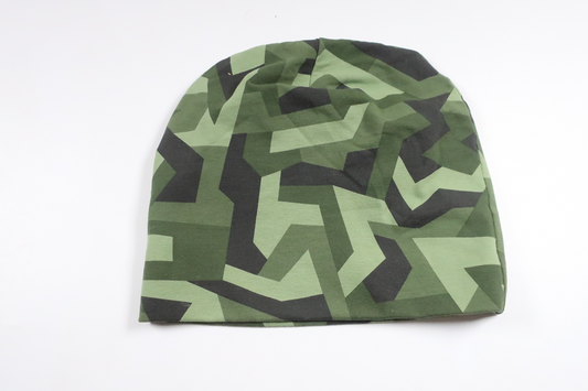 Militärmönstrad mössa från Hemsytt - Storlek 52/54 - Grön