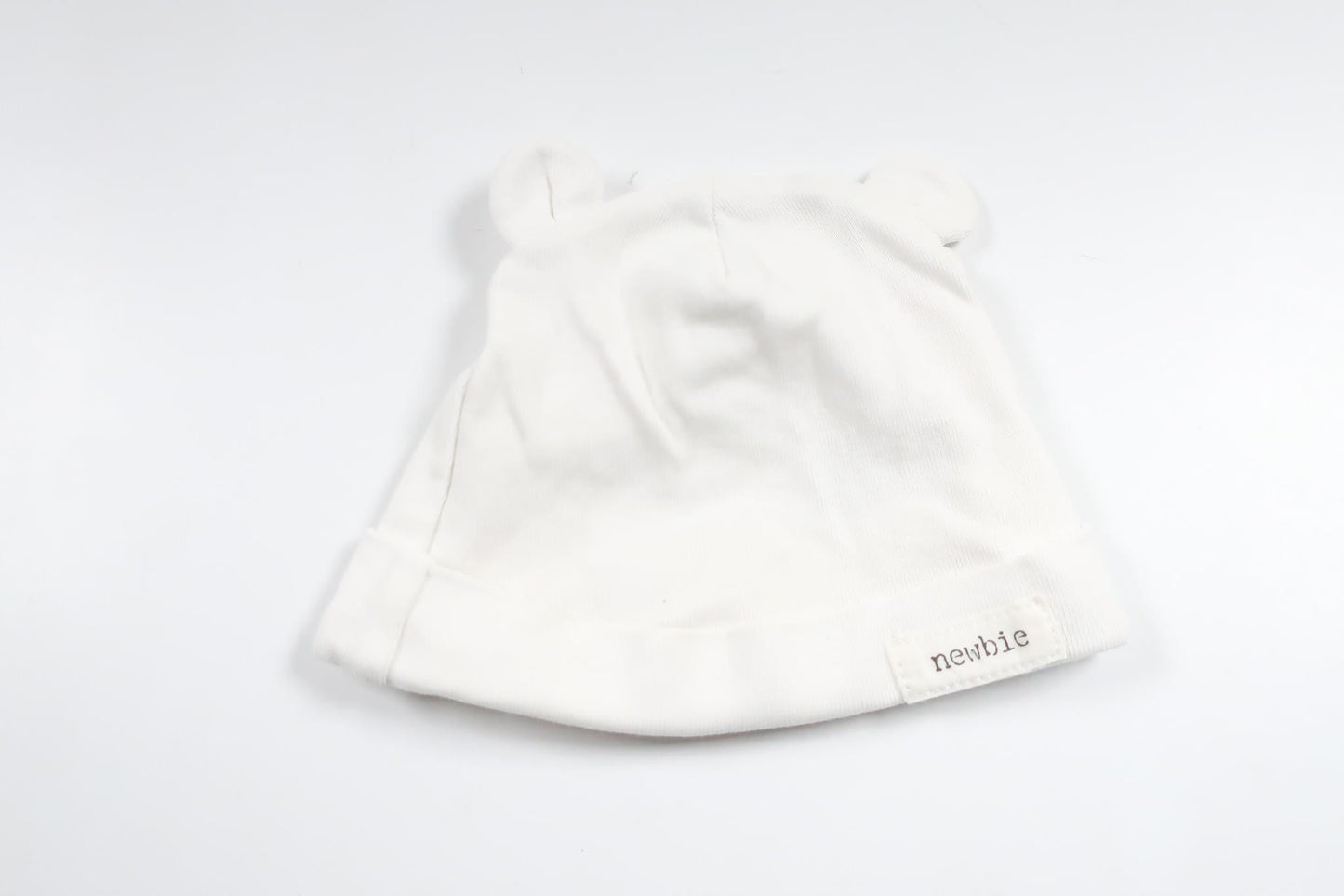 Mössa från Newbie - Storlek 36/38 - Vit