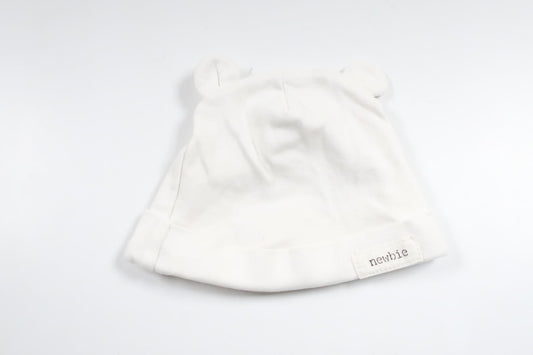 Mössa från Newbie - Storlek 36/38 - Vit