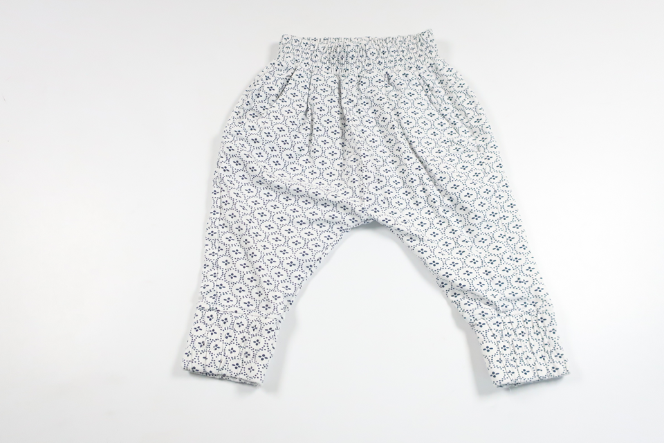 Byxor från BEBE - Storlek 60 - Vit