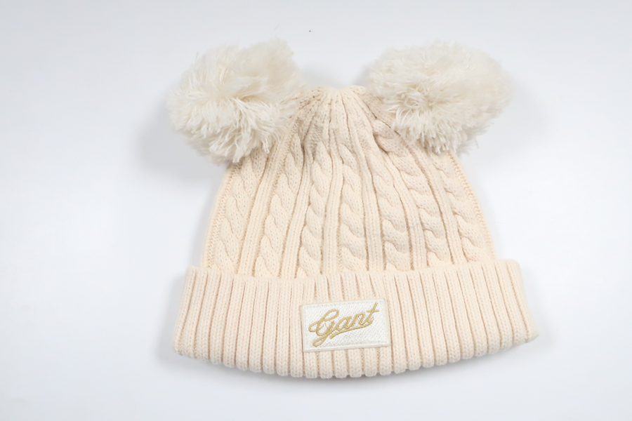 Stickad mössa från GANT - Storlek 50/52 - Benvit