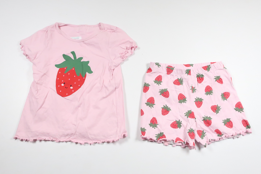 Tvådelad pyjamas med jordgubbar från Okänt - Storlek 116 - Rosa