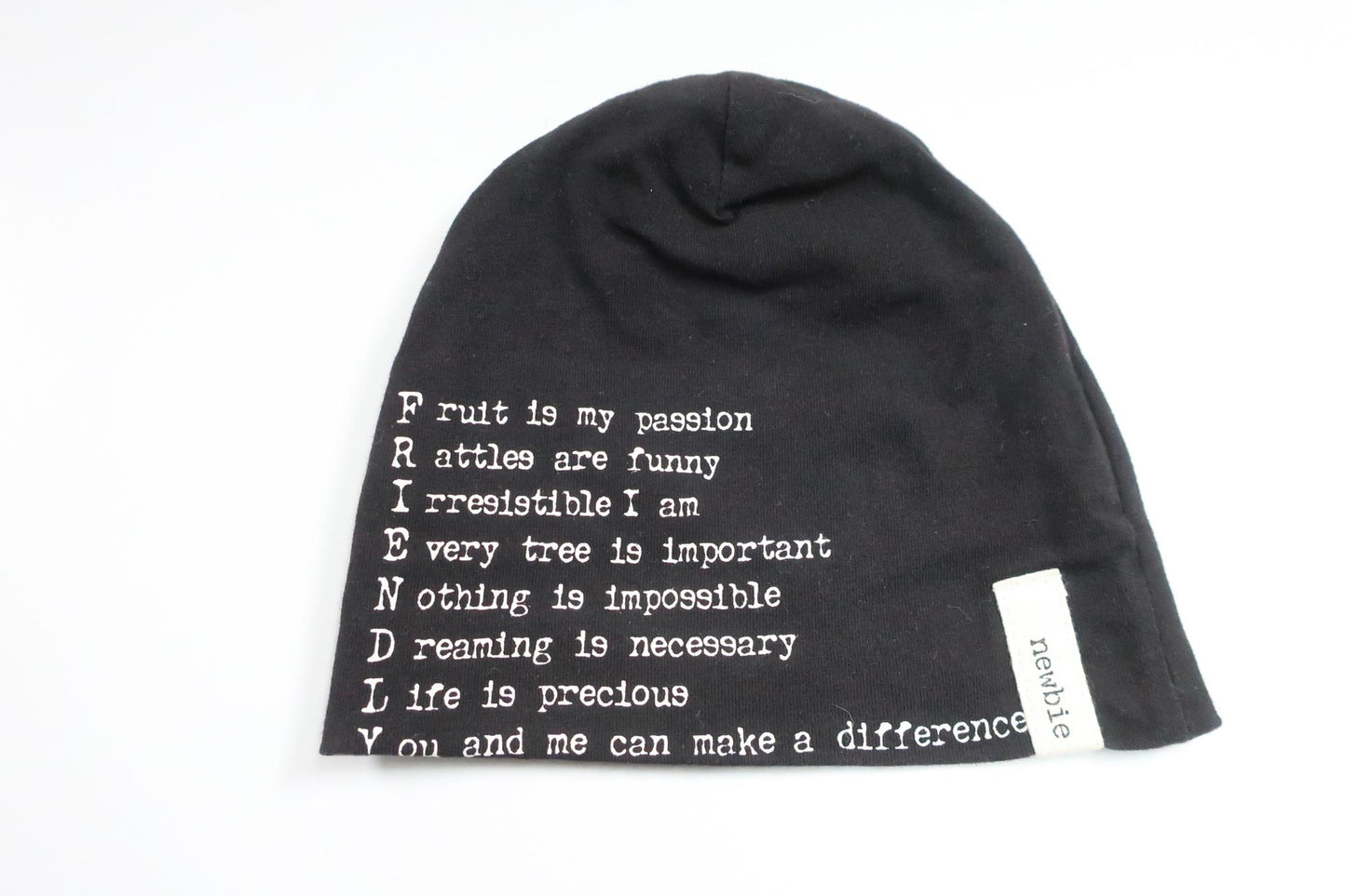 Mössa från Newbie - Storlek 40/42 - Svart