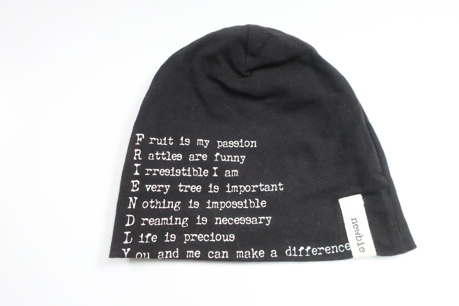 Mössa från Newbie - Storlek 40/42 - Svart