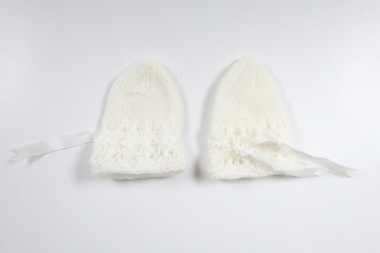 Vantar från Hemstickat - Storlek 56/62 - Vit