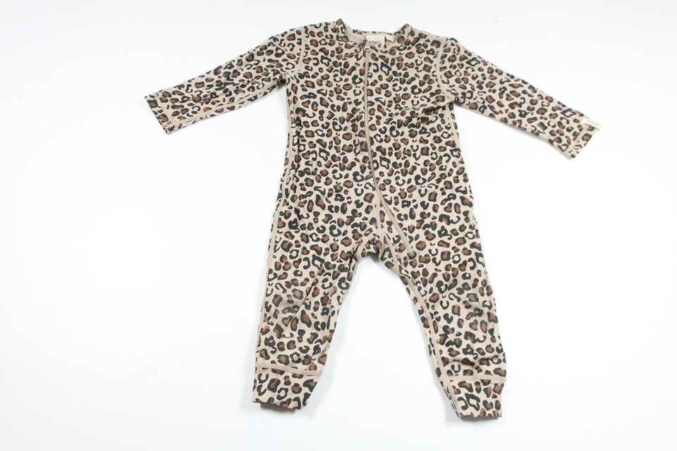 Leopardmönstrad overall i 100% merinoull från Kuling - Storlek 74/80 - Beige