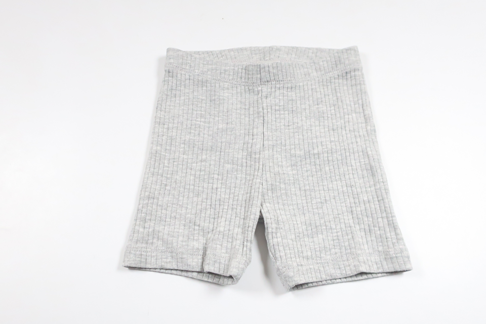 Ribbade shorts från H&M - Storlek 74 - Grå