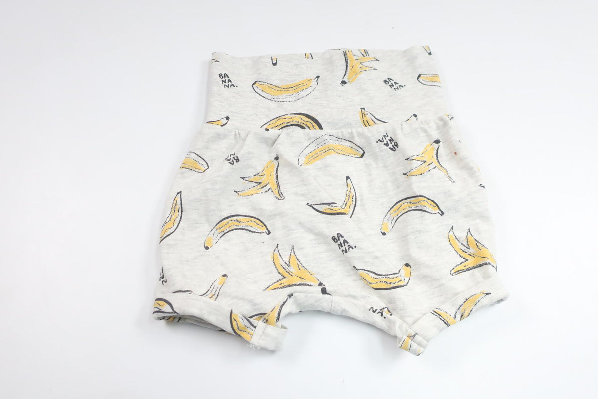 Shorts med bananer från H&M - Storlek 68 - Grå