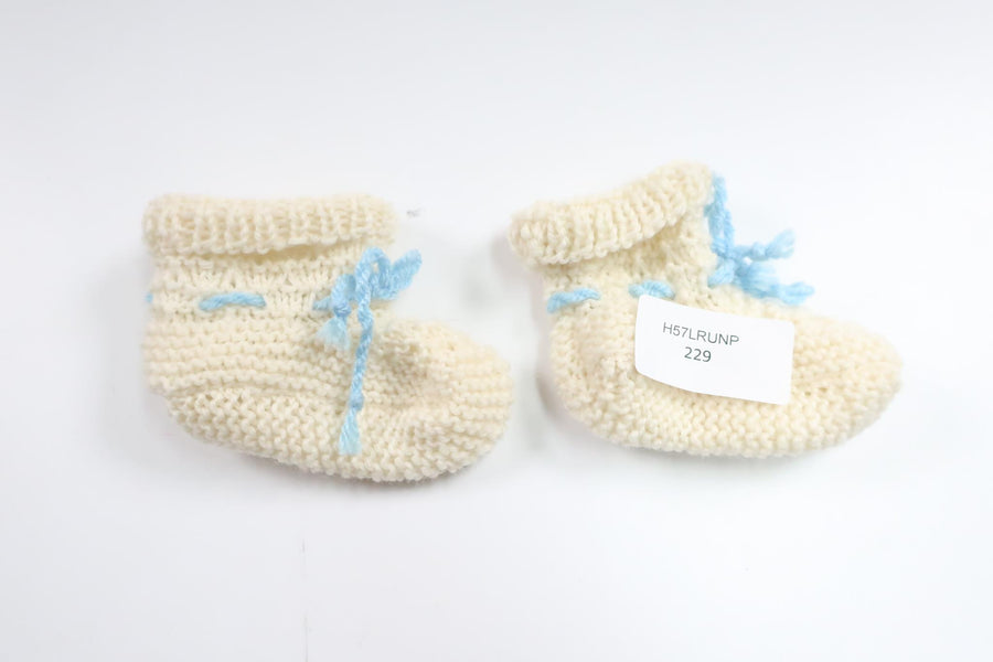 Stickade tossor nyfödd från Hemstickat - Storlek 50/56 - Benvit