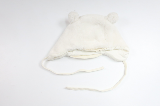 Mössa från Åhléns - Storlek 38/40 - Vit