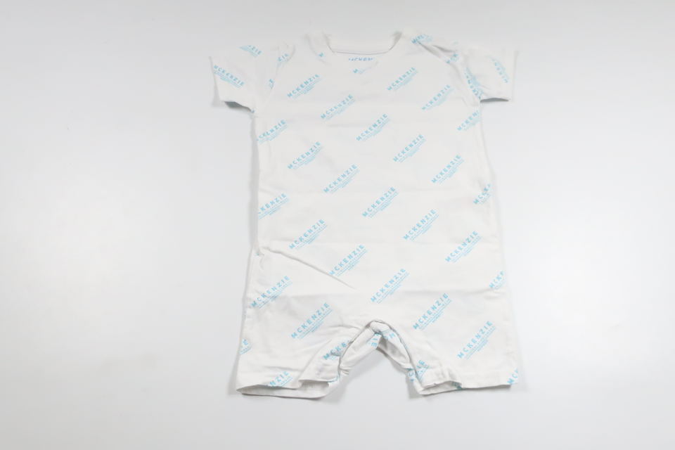 Pyjamas från Mckenzie - Storlek 74/80 - Vit