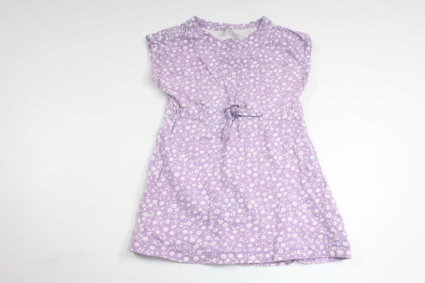 Blommig jumpsuit från Only - Storlek 86 - Lila