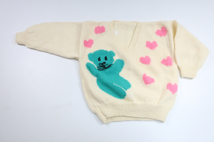 Stickad kofta från Hemstickat - Storlek 98/104 - Benvit