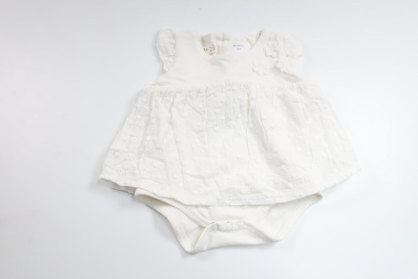 Klänning med inbyggd body från Breexe Girls - Storlek 62/68 - Vit