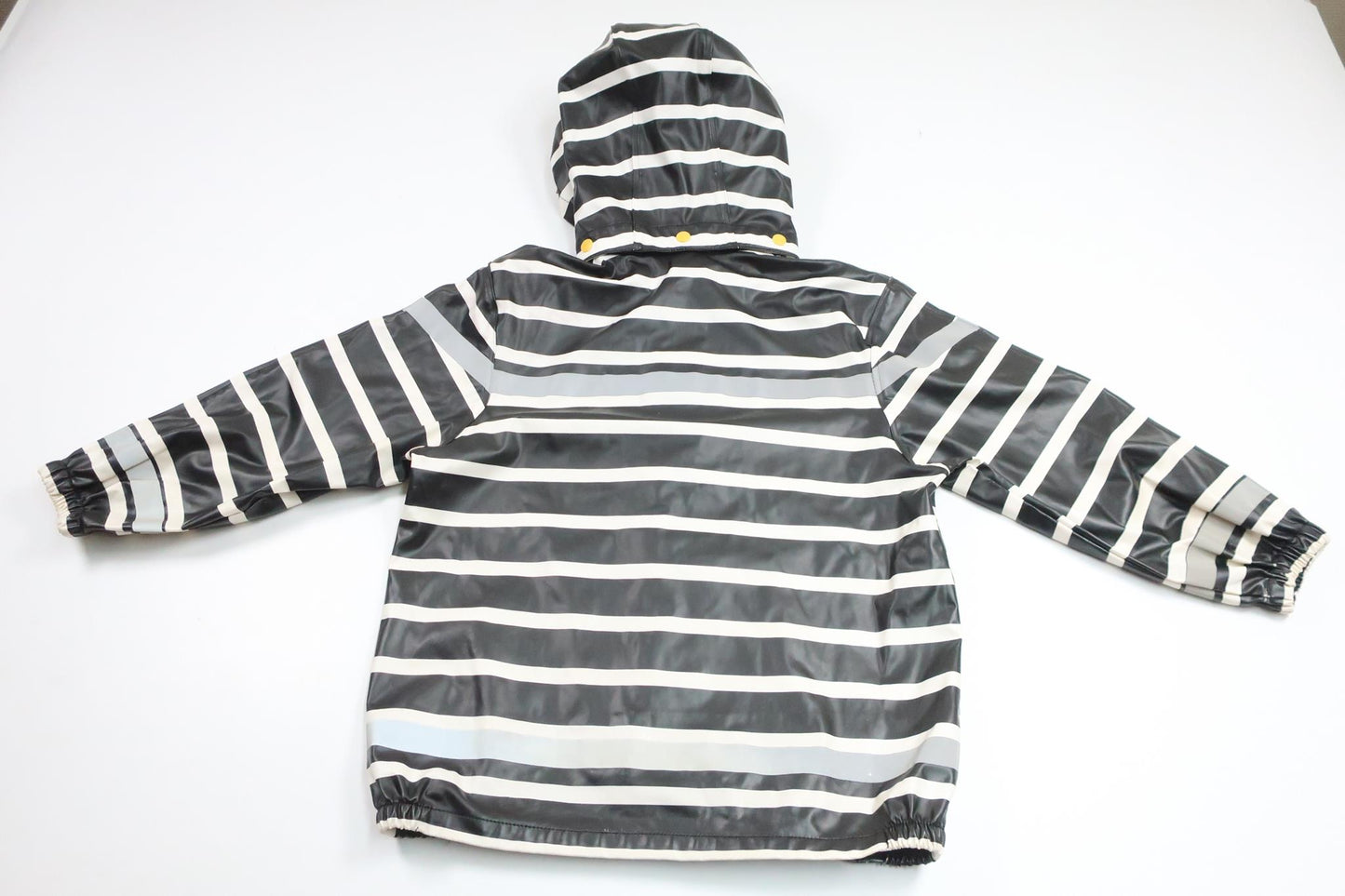 Regnjacka från My Wear Active - Storlek 104 - Svart