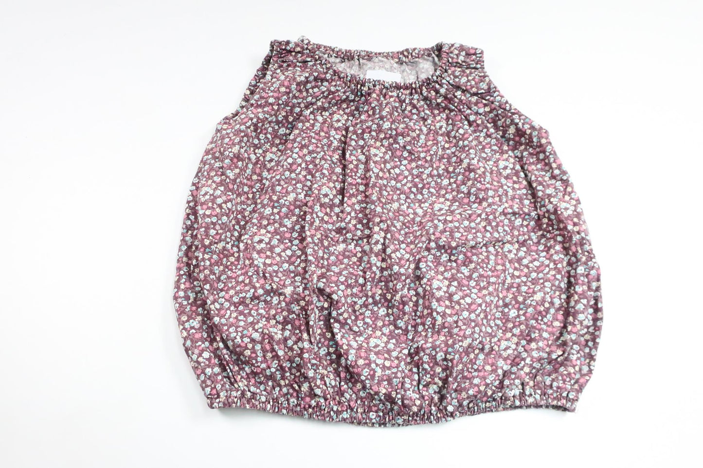 Blommig tunika från Hemsytt - Storlek 110/116 - Lila