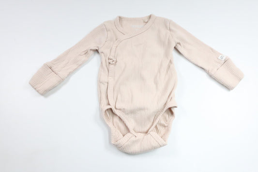 Ribbad omlottbody från Reserved - Storlek 68 - Benvit