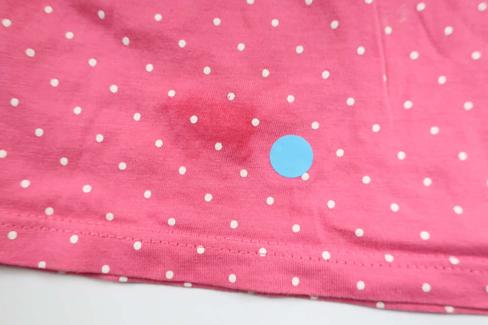 Prickig klänning från H&M - Storlek 98/104 - Rosa