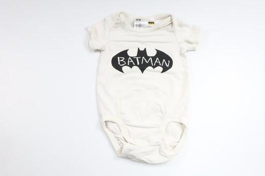 Body med Batman från H&M - Storlek 62 - Vit