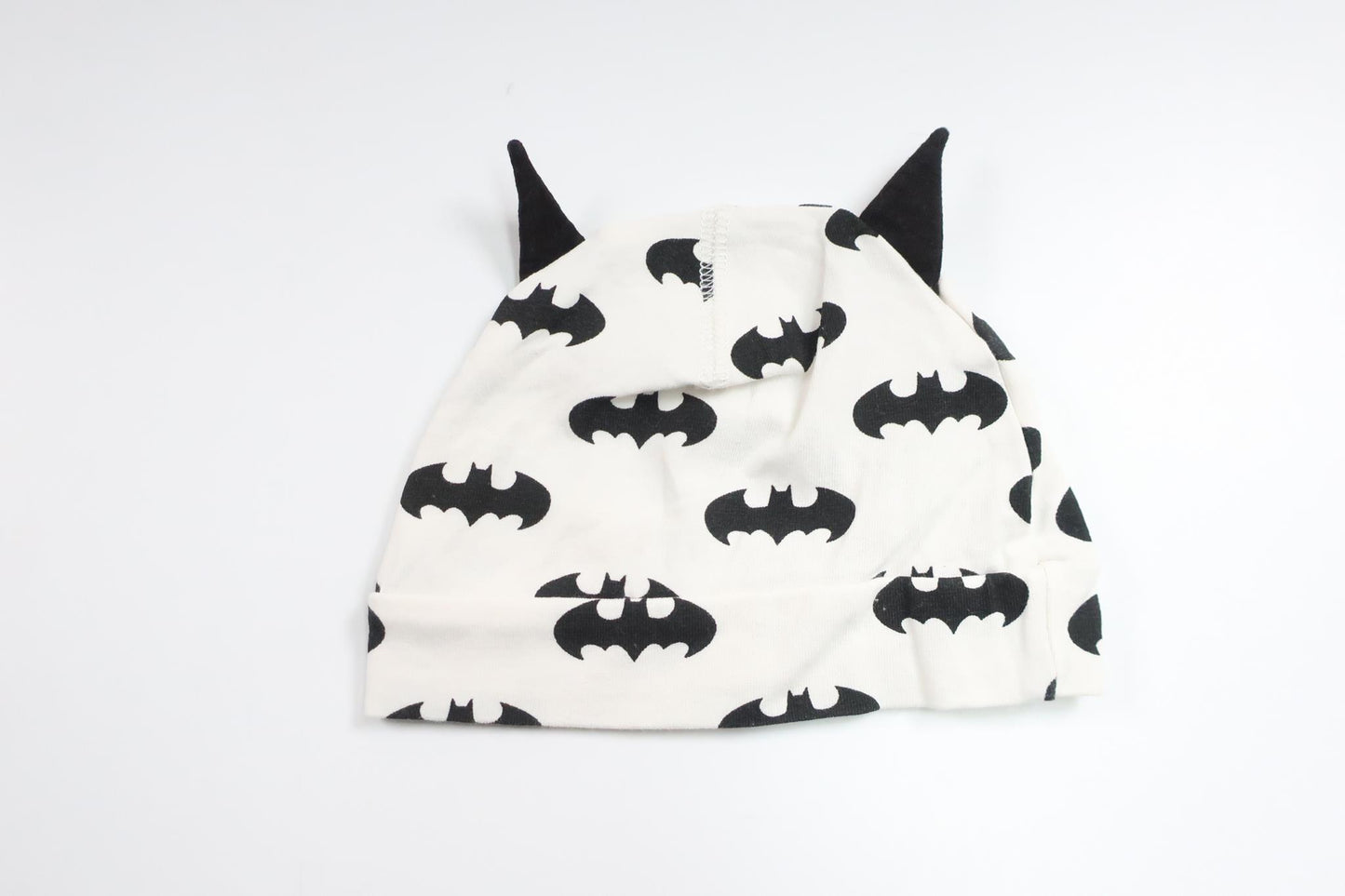 Mössa med Batman från H&M - Storlek 62 - Vit