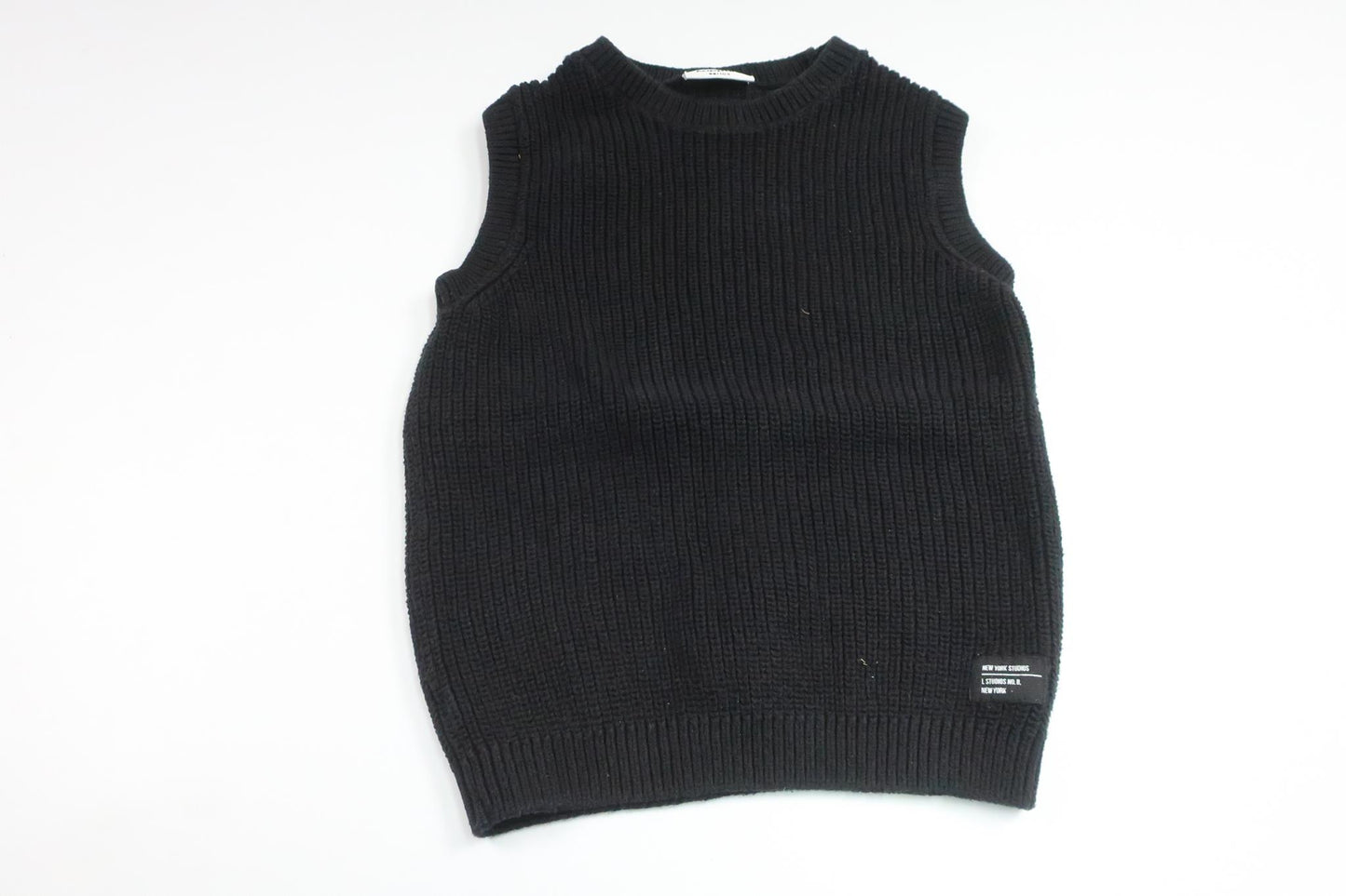 Stickad väst från Kappahl - Storlek 98/104 - Svart