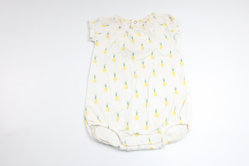 Body med frukter från Åhléns - Storlek 74/80 - Vit