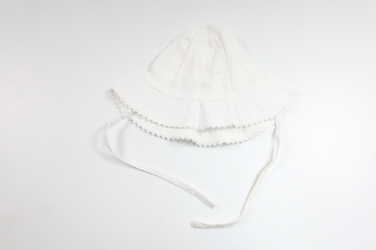 Solhatt från H&M - Storlek 62/68 - Vit