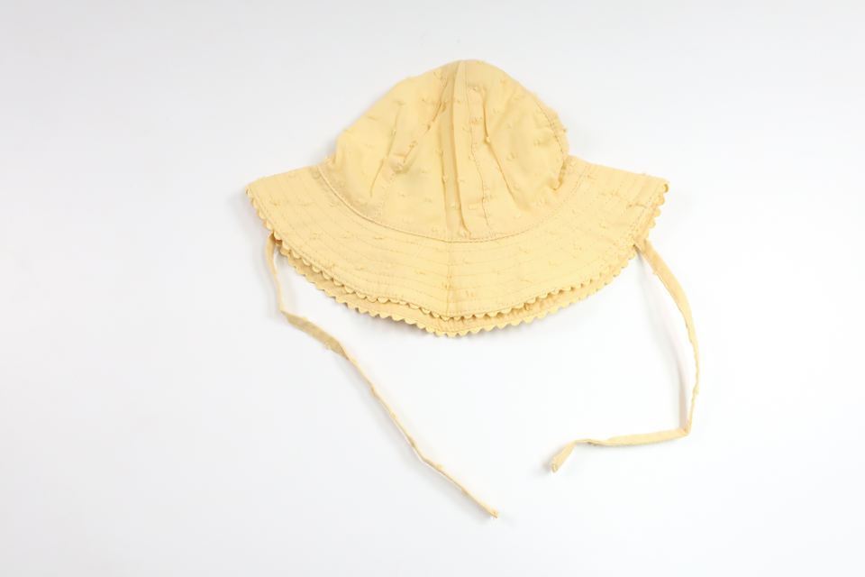 Solhatt från H&M - Storlek 50/56 - Gul