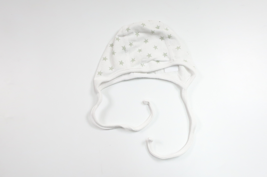 Hjälmmössa med stjärnor från Libero - Storlek 50/56 - Vit