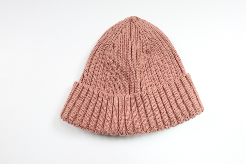 Ribbstickad mössa från BEBE - Storlek 56/62 - Rosa