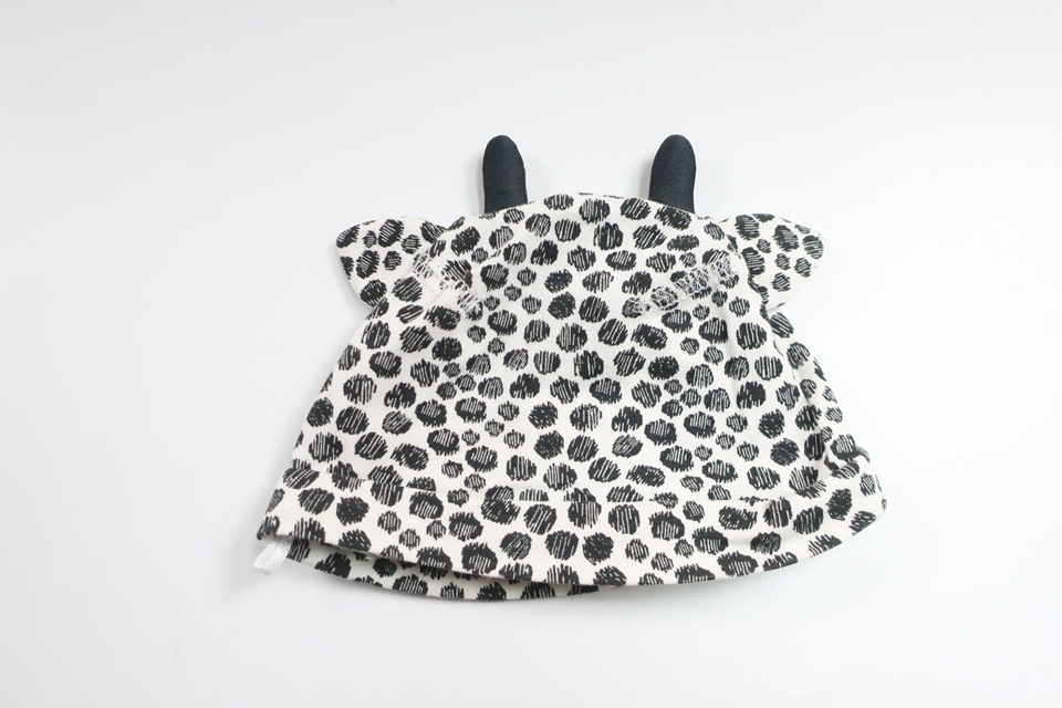 Mössa från H&M - Storlek 56 - Vit