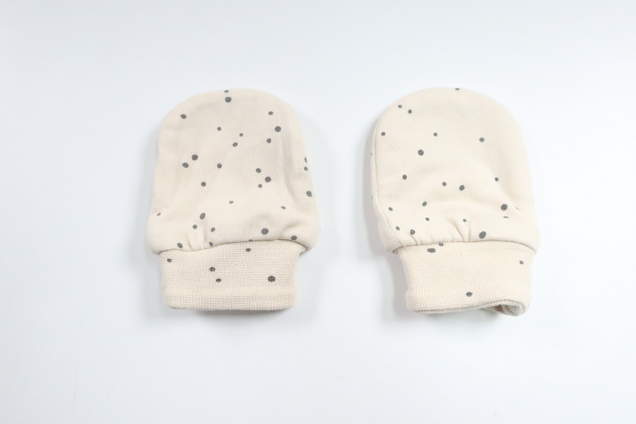 Nyfödd vantar  från Okänt - Storlek 50/56 - Beige