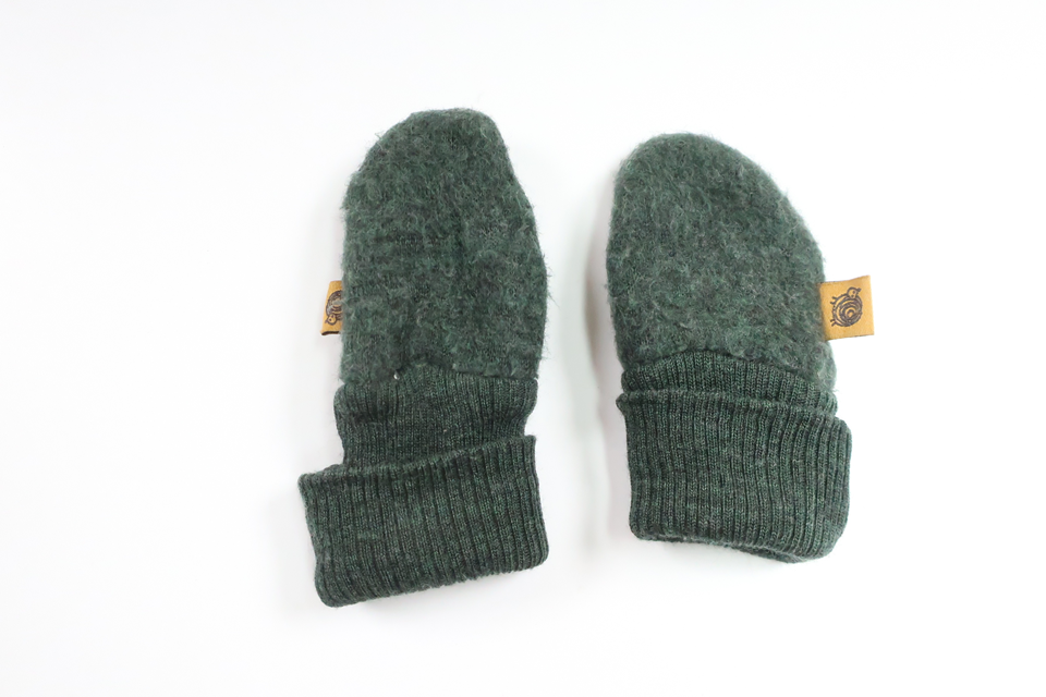 Vanter i 100% merinould fra Cubus - Størrelse 62/68 - Grøn
