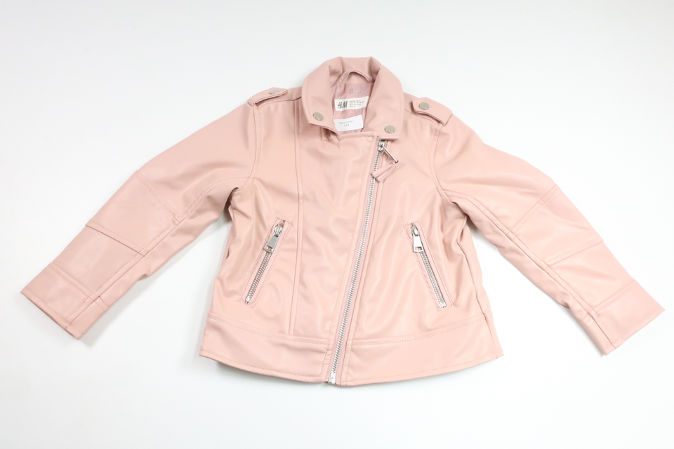 Jacka i skinnimitation från H&M - Storlek 104 - Rosa