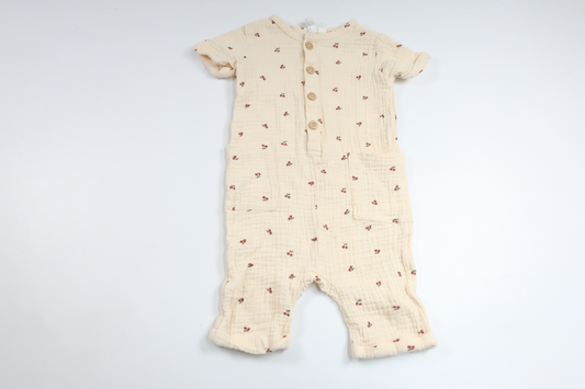 Jumpsuit med körsbär från Rikiki - Storlek 74 - Benvit