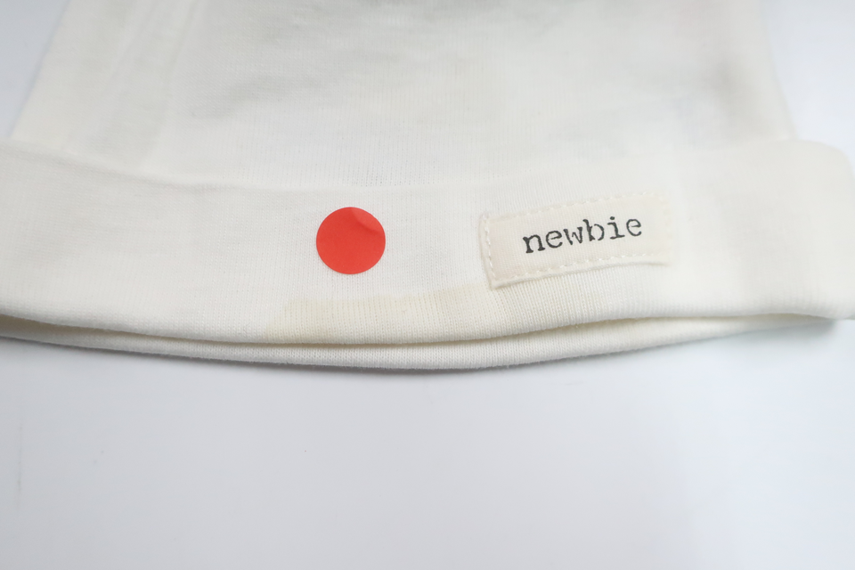 Mössa från Newbie - Storlek 36/38 - Vit