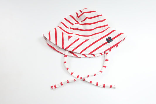 Randig solhatt från Polarn o. Pyret - Storlek 42 - Vit