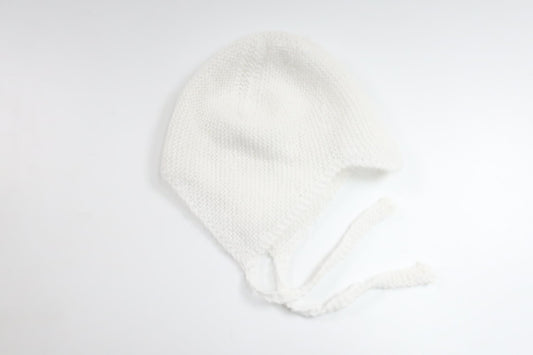 Stickad mössa från Hemstickat - Storlek 62/68 - Vit