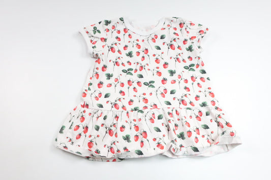 Klänning med jordgubbar från Hemsytt - Storlek 74 - Vit
