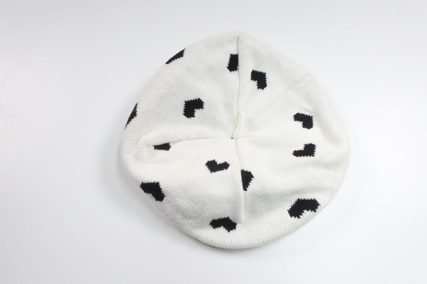 Mössa med hjärtan från H&M - Storlek 74/80 - Benvit