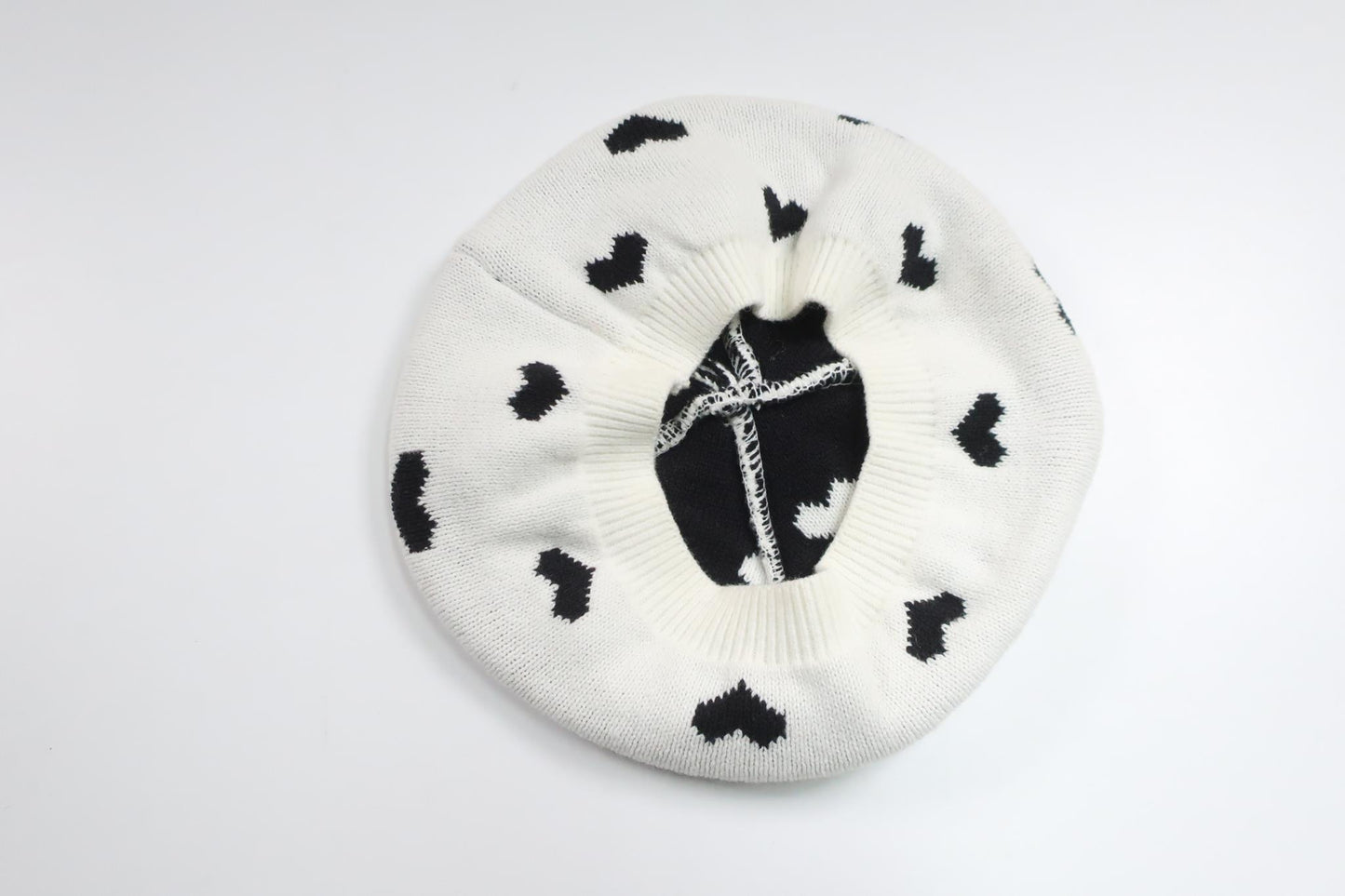 Mössa med hjärtan från H&M - Storlek 74/80 - Benvit