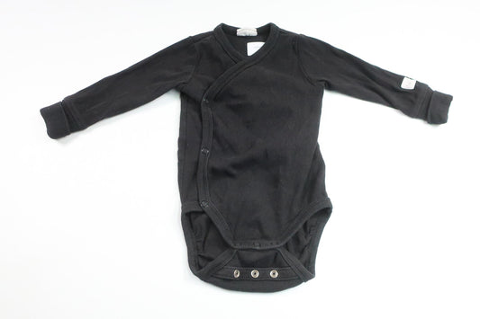 Ribbad omlottbody från Kappahl - Storlek 68 - Svart