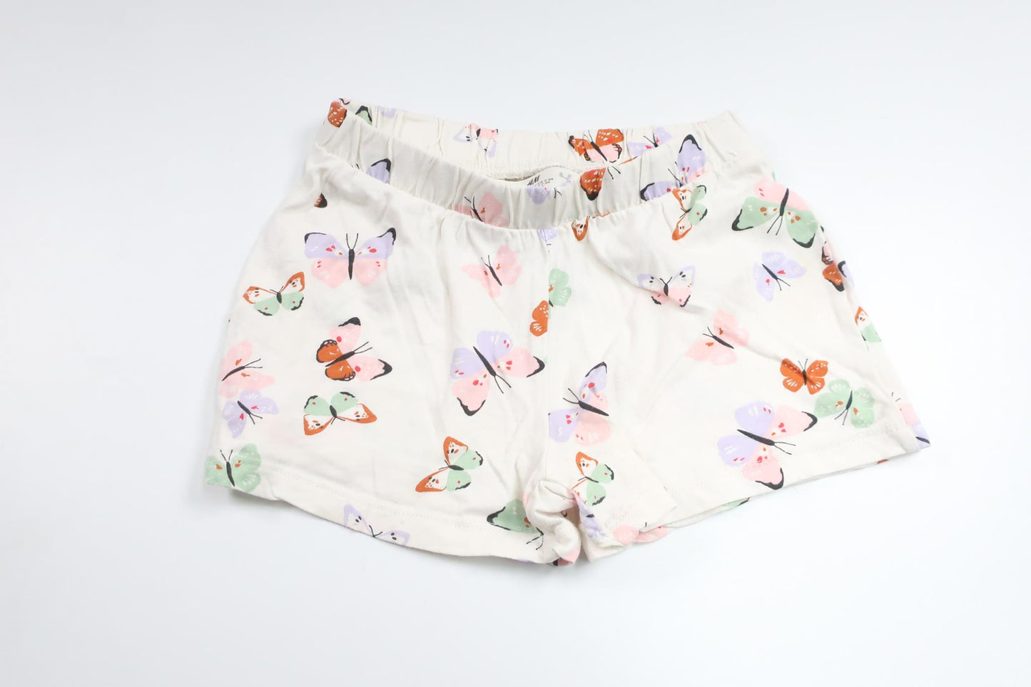 Shorts med fjärilar från H&M - Storlek 98 - Vit