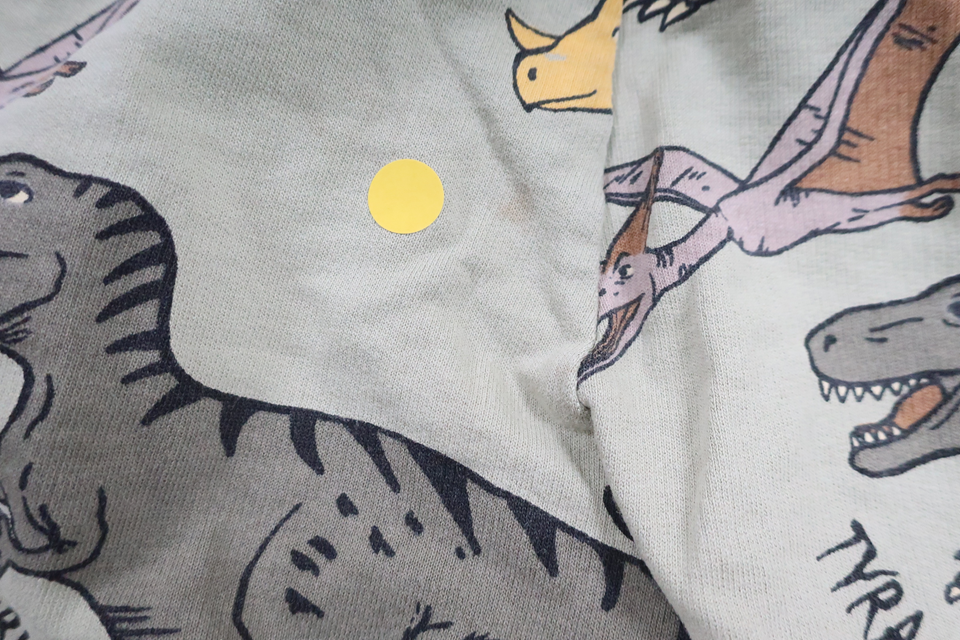 Shorts med dinosaurier från Lindex - Storlek 92 - Grön