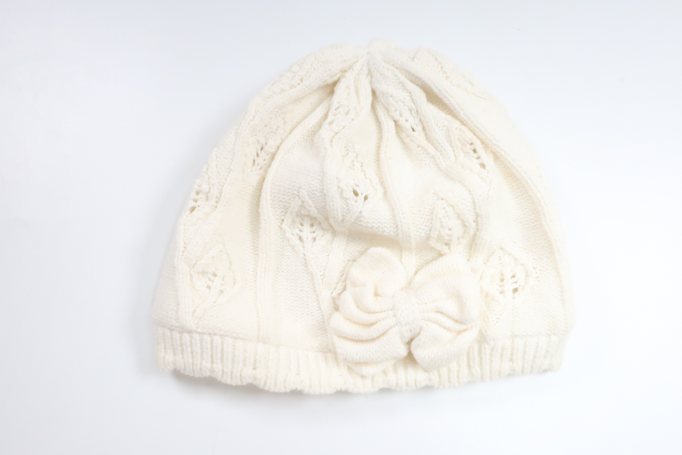Fleecefodrad stickad mössa från Newbie - Storlek 52/54 - Vit
