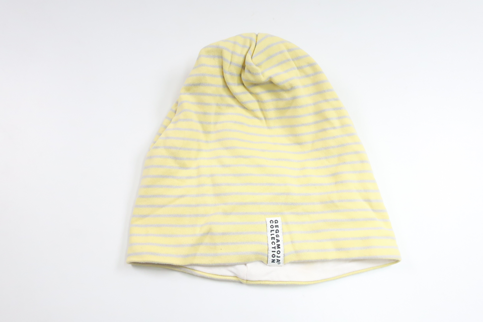 Randig mössa från Geggamoja - Storlek 52/54 - Gul