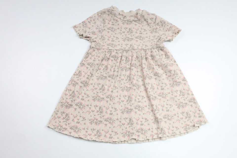 Blommig klänning från Sweetie - Storlek 80 - Beige